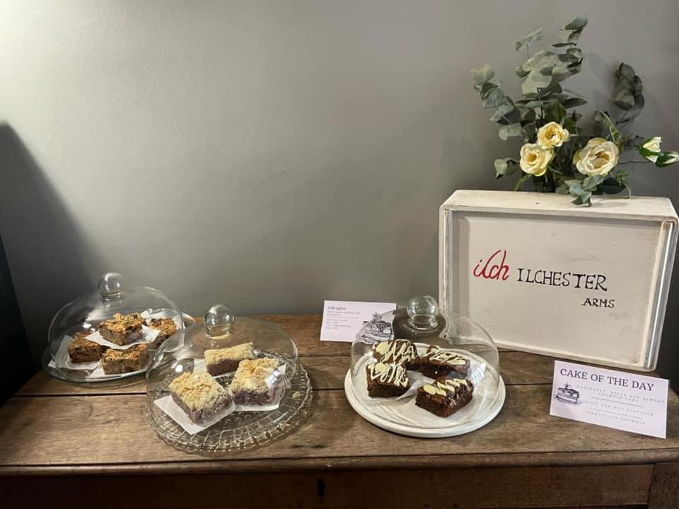 The Ilchester Arms Hotel, Ilchester Somerset エクステリア 写真