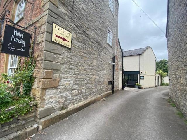The Ilchester Arms Hotel, Ilchester Somerset エクステリア 写真